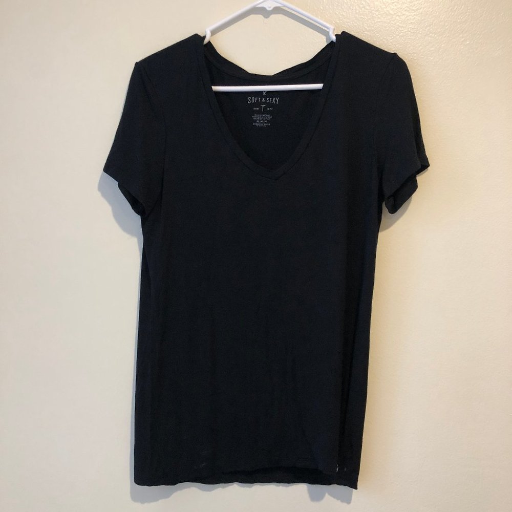 AE V-Neck Tee